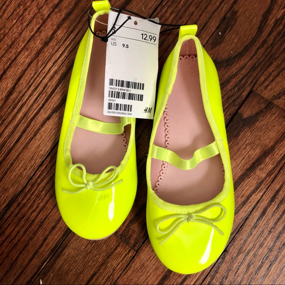 NWT H&M Neon Ballet Flats. Size 9.5.